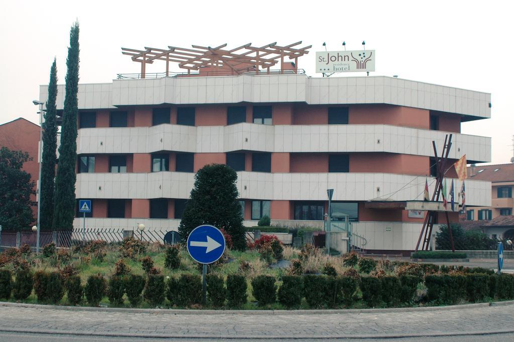 Hotel St John Desio Extérieur photo