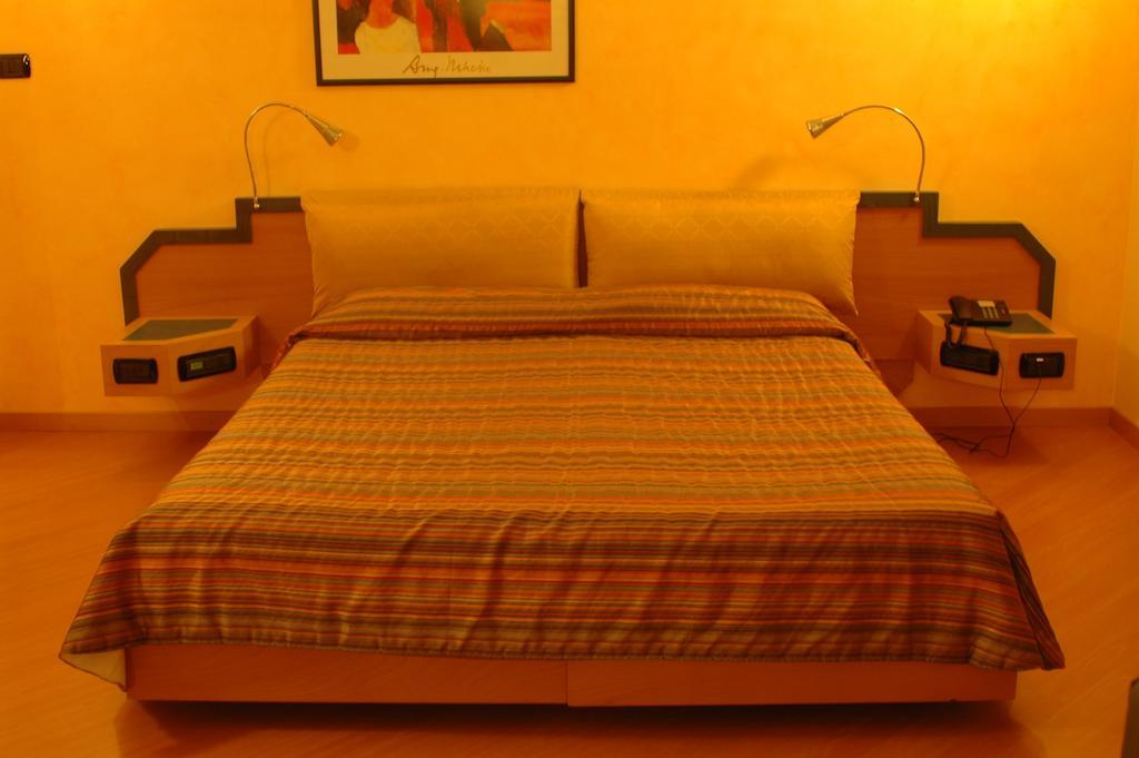 Hotel St John Desio Extérieur photo