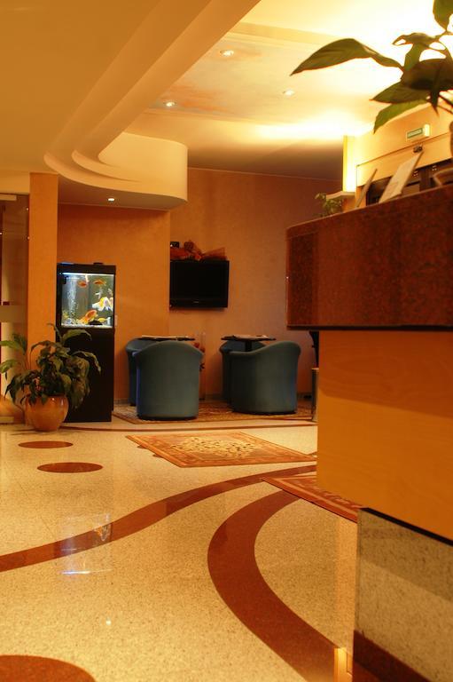 Hotel St John Desio Extérieur photo
