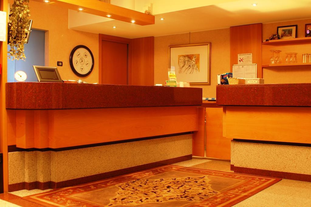 Hotel St John Desio Extérieur photo